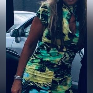 Cache -tropical dress -beautiful colors -large